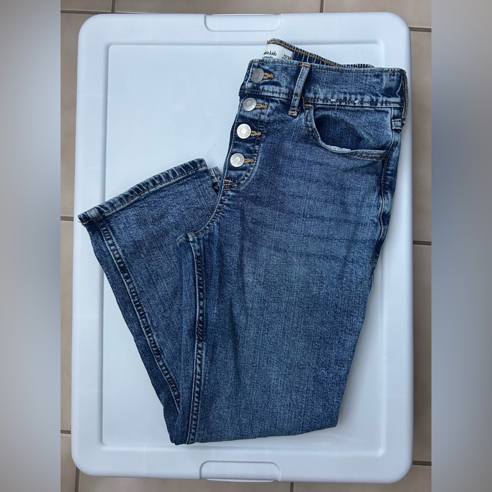 EUC Abercrombie Kids High-Rise Straight Denim Jeans
